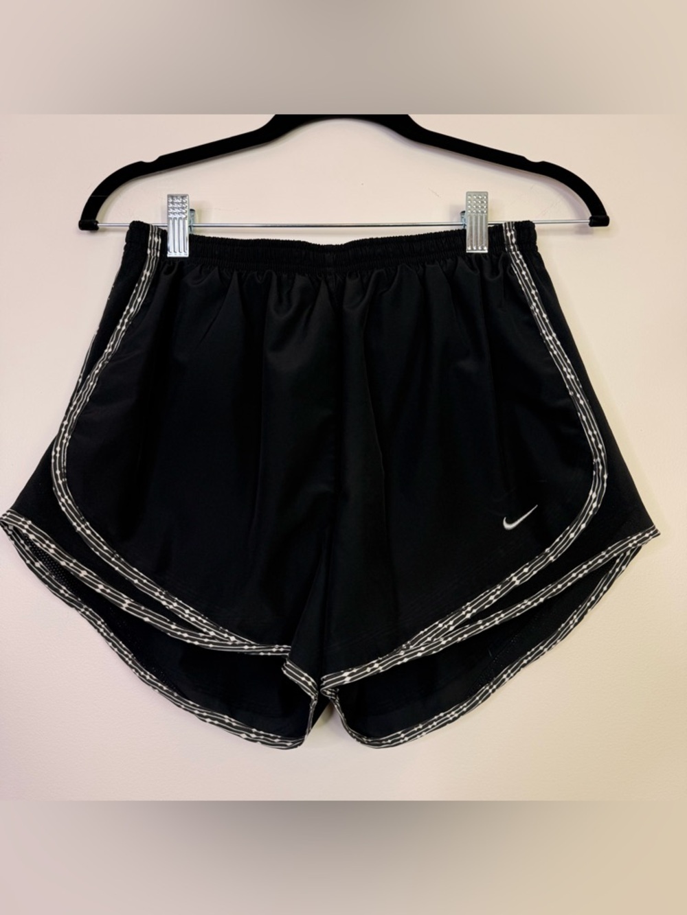 Nike | Dri-FIT Black Running Shorts w White Trim M